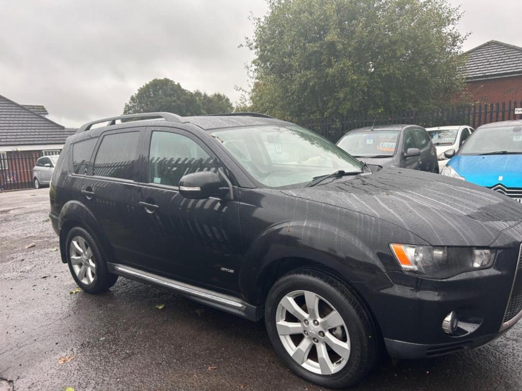 MITSUBISHI OUTLANDER