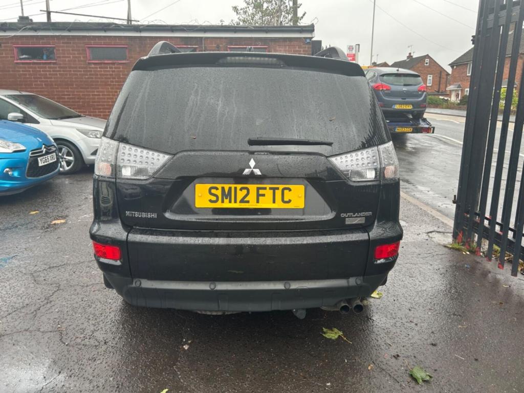 MITSUBISHI OUTLANDER