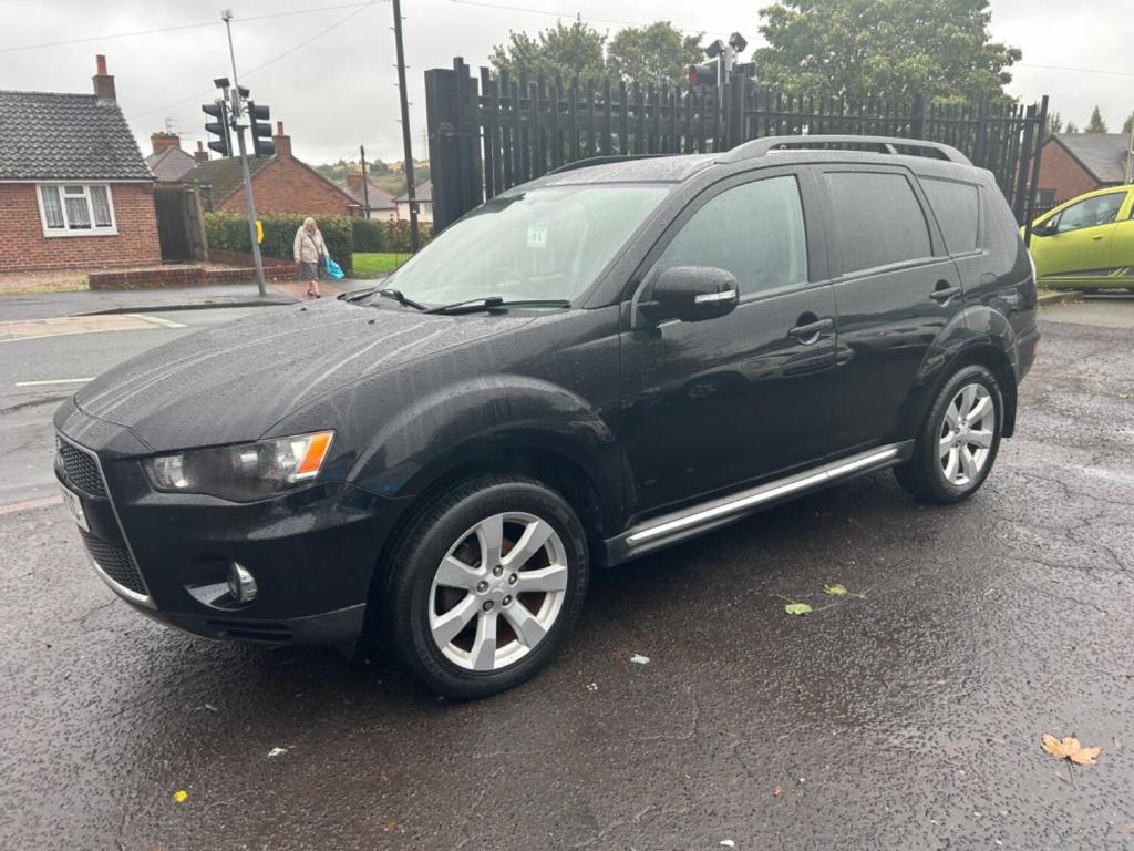 MITSUBISHI OUTLANDER