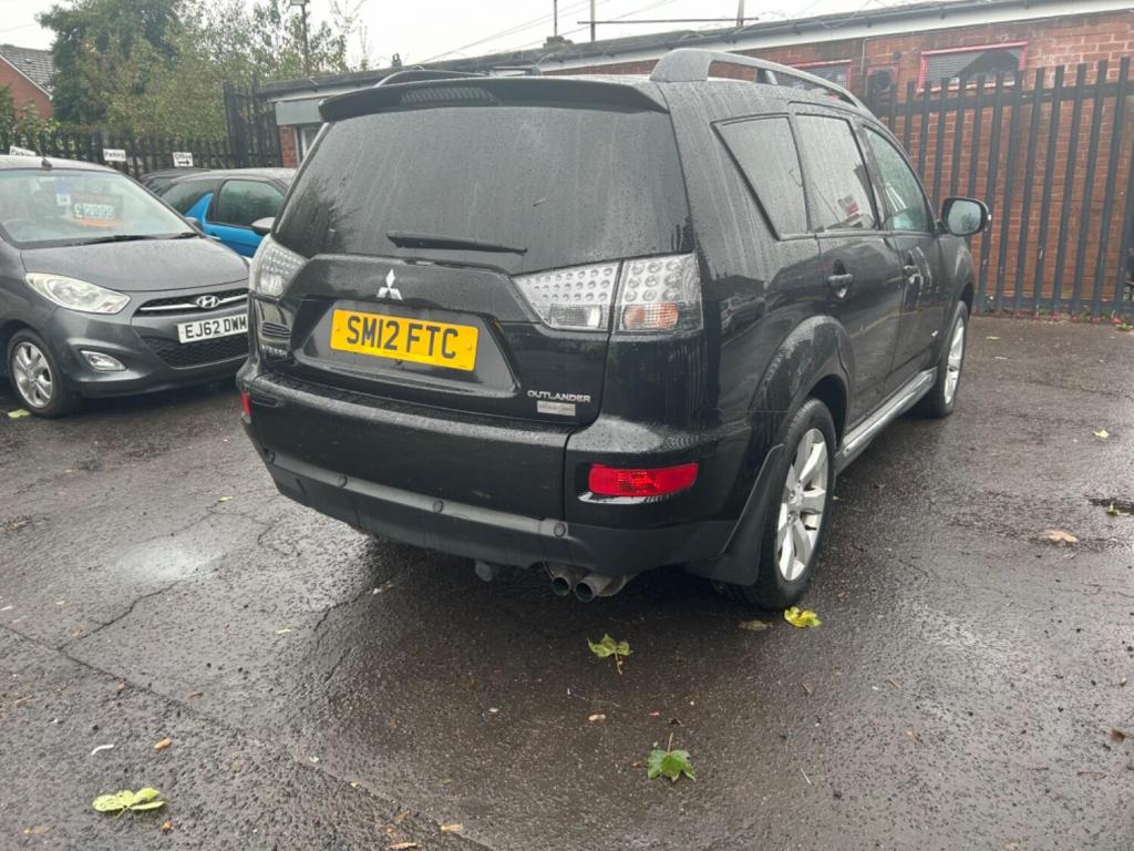 MITSUBISHI OUTLANDER