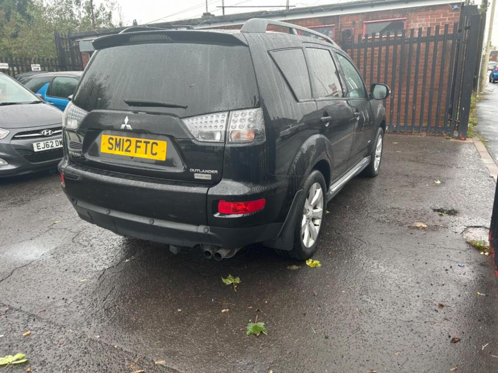 MITSUBISHI OUTLANDER