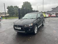 MITSUBISHI OUTLANDER