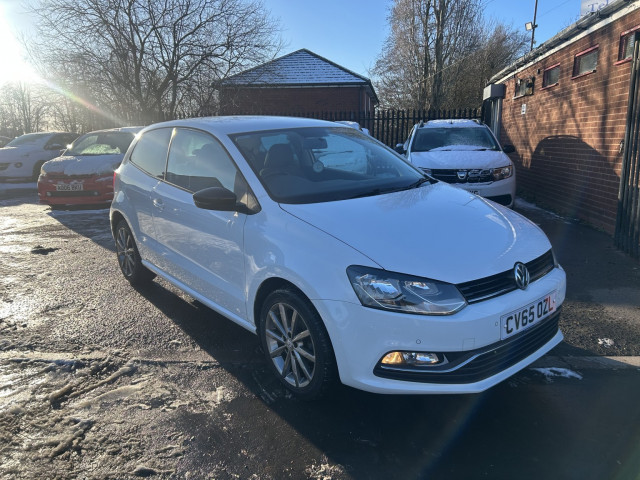 VOLKSWAGEN POLO