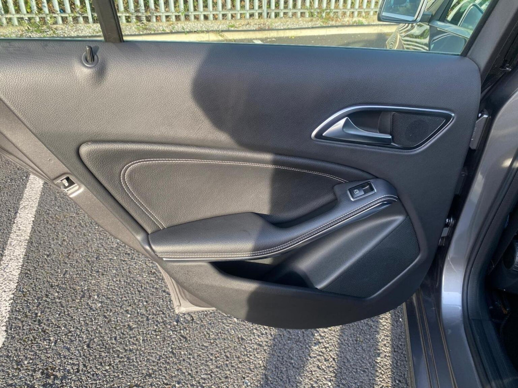 MERCEDES-BENZ A CLASS