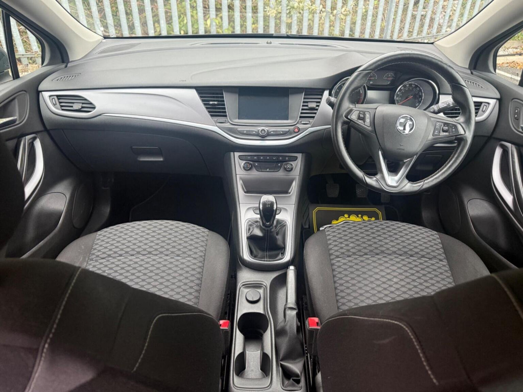 VAUXHALL ASTRA