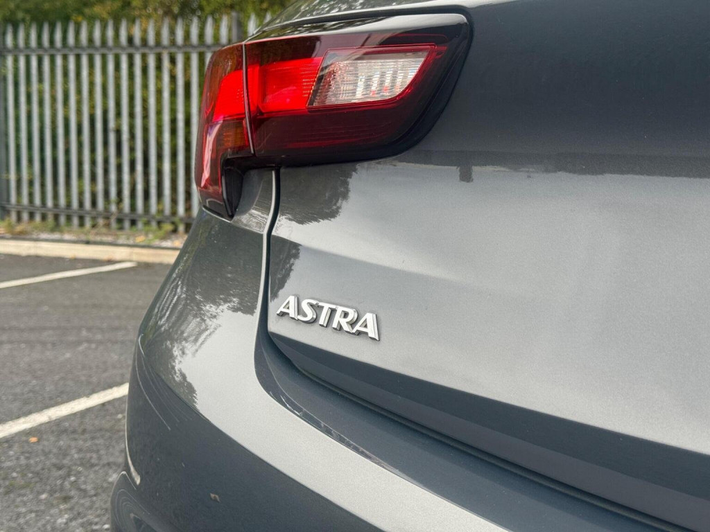 VAUXHALL ASTRA