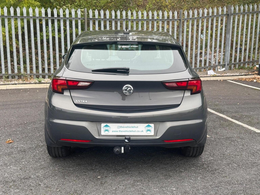 VAUXHALL ASTRA