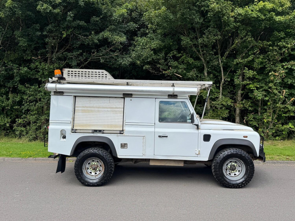 View LAND ROVER DEFENDER 2.2 TDCi