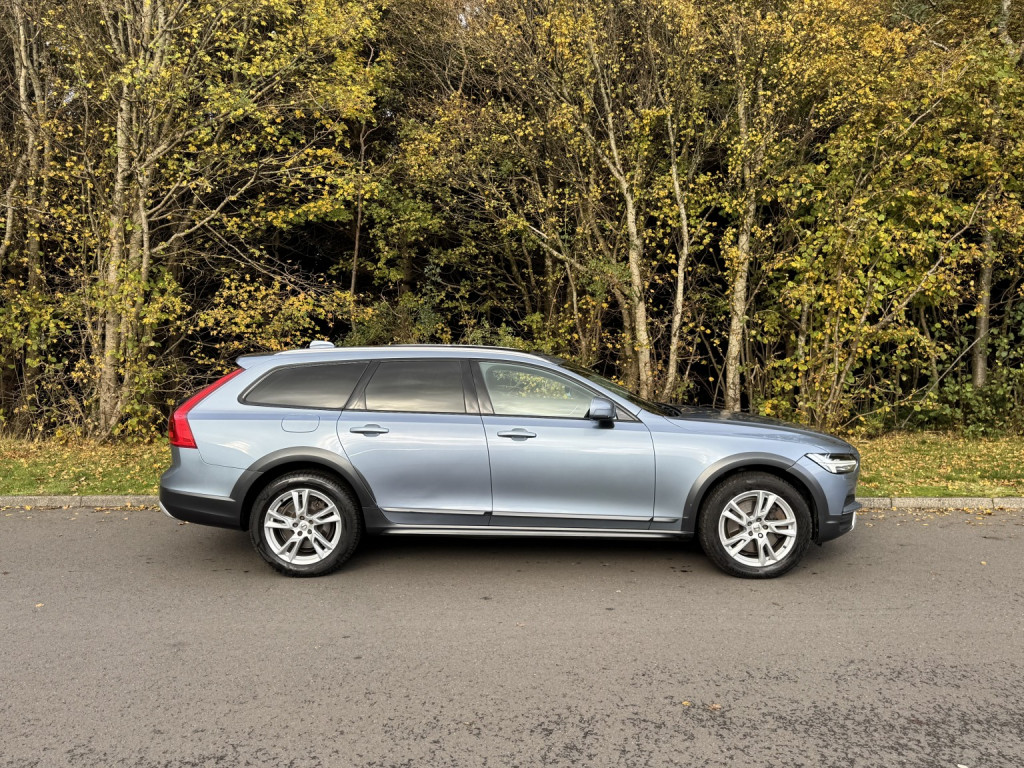 View VOLVO V90 CROSS COUNTRY 2.0 Cross Country D4 AWD