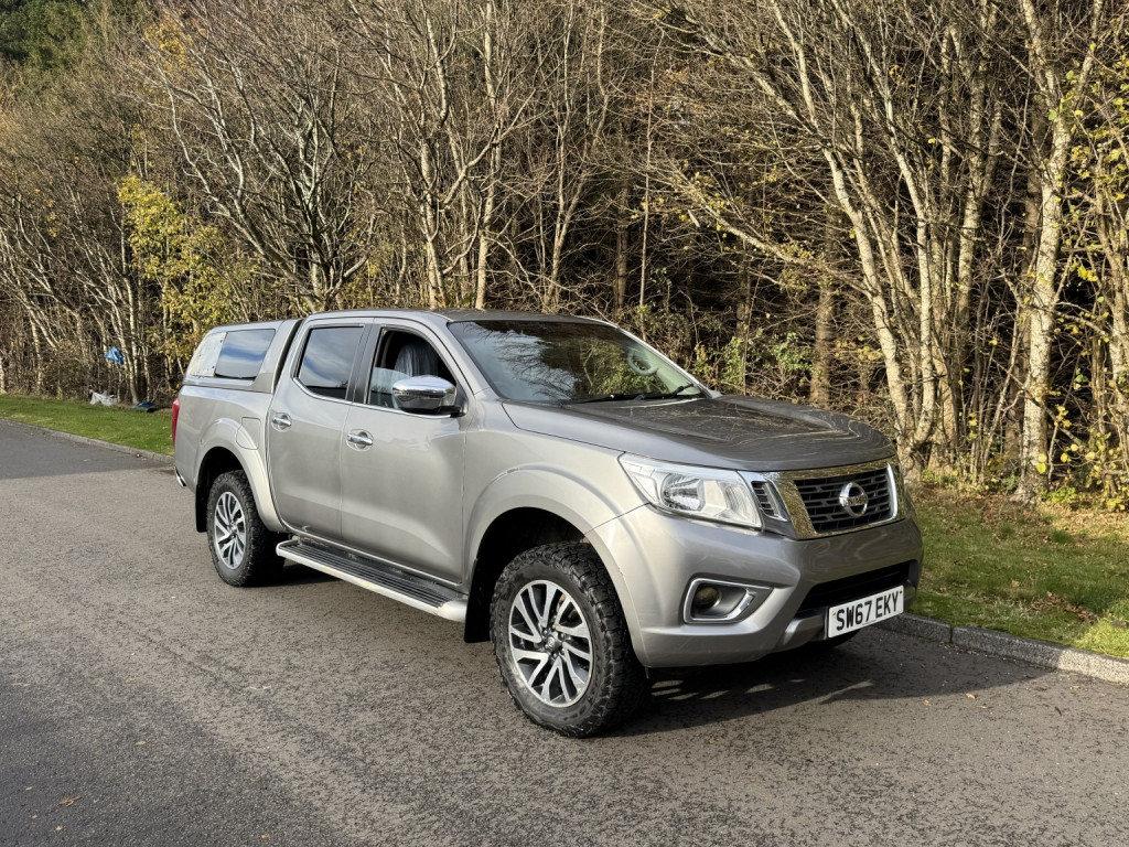 View NISSAN NAVARA 2.3 dCi Acenta+