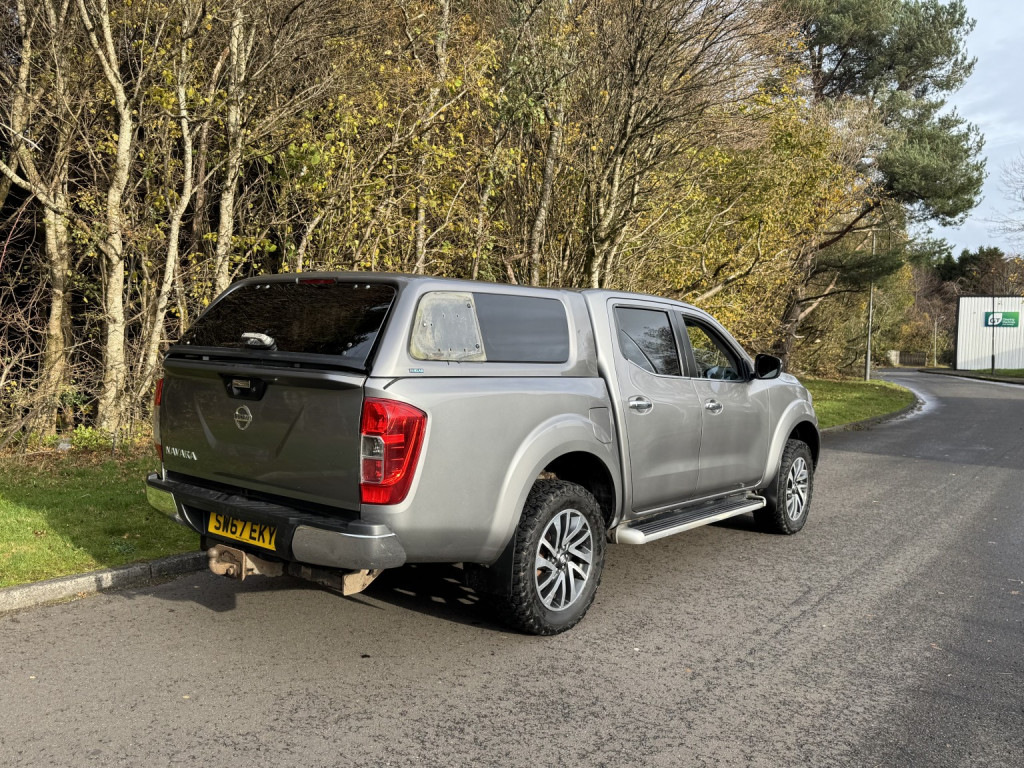 View NISSAN NAVARA 2.3 dCi Acenta+