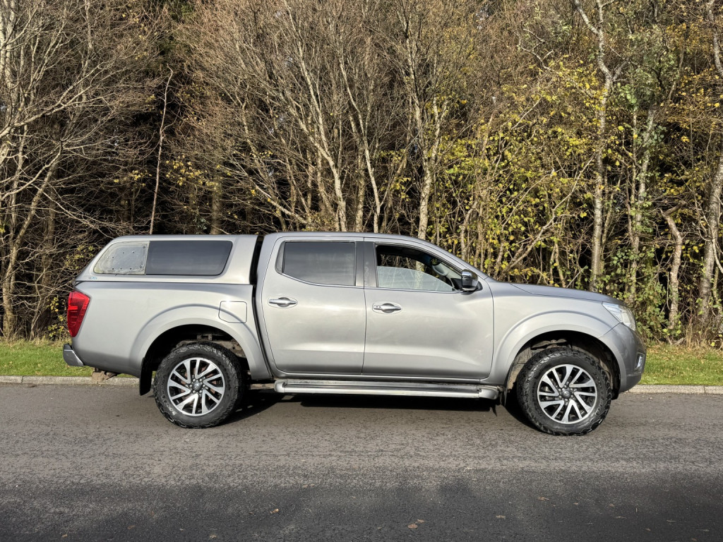 View NISSAN NAVARA 2.3 dCi Acenta+