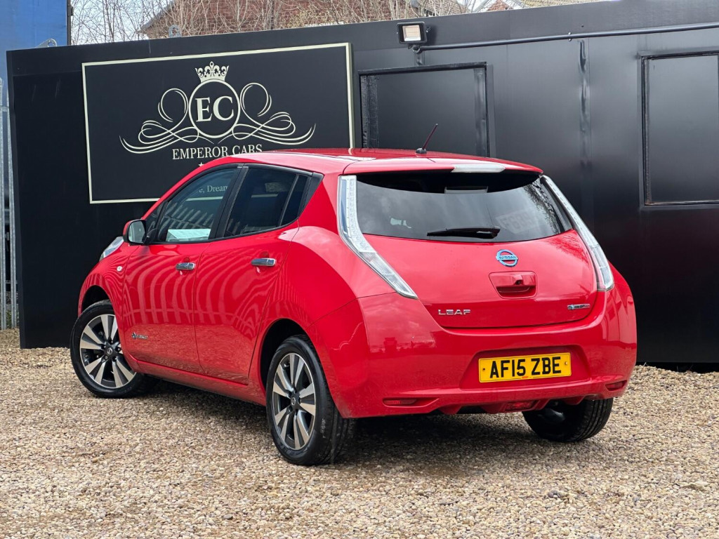 NISSAN LEAF