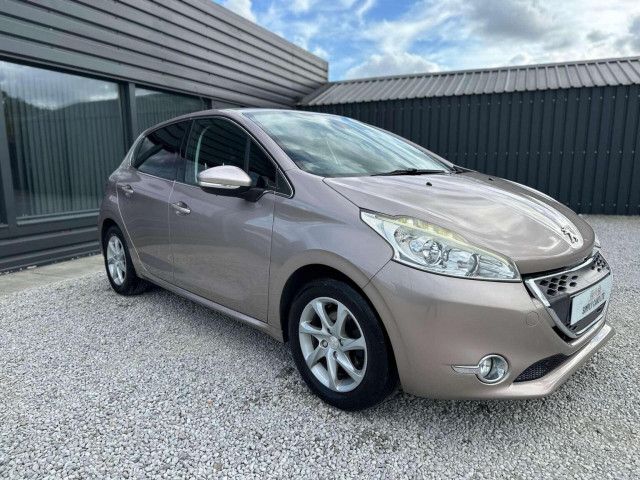 PEUGEOT 208 1.4 e-HDi Allure EGC Euro 5 (s/s) 5dr