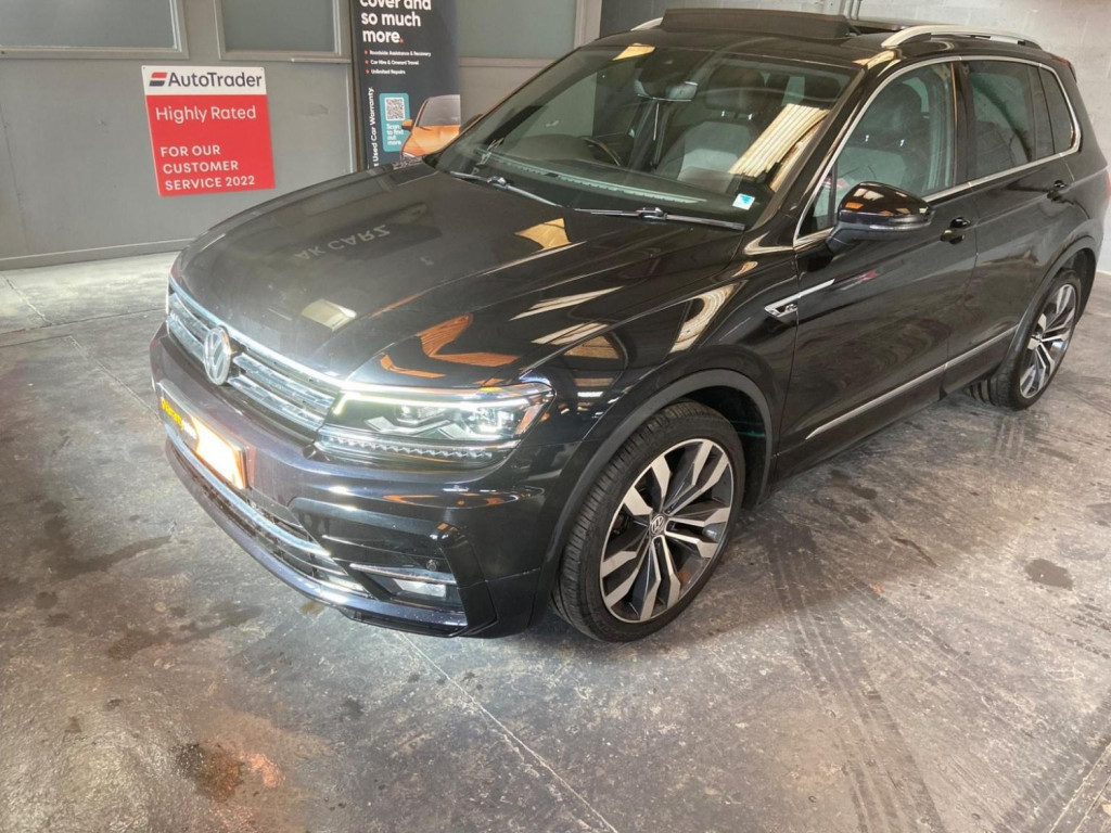 View VOLKSWAGEN TIGUAN 2.0 TDI R-Line DSG 4Motion Euro 6 (s/s) 5dr
