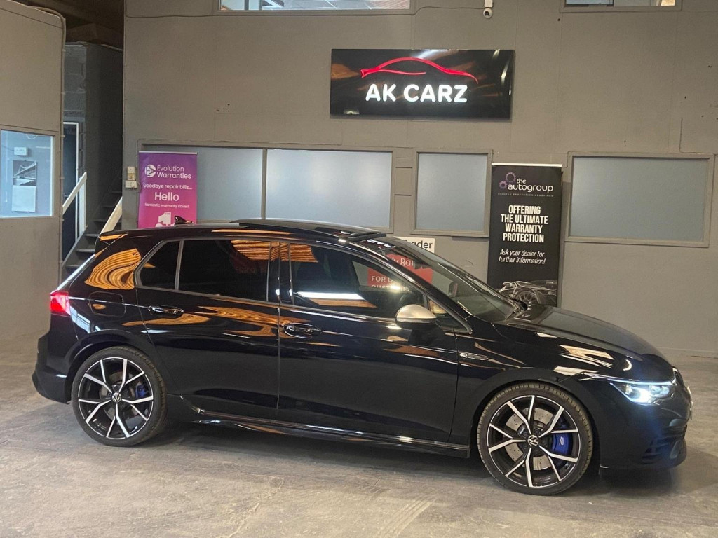 View VOLKSWAGEN GOLF 2.0 TSI R DSG 4Motion Euro 6 (s/s) 5dr