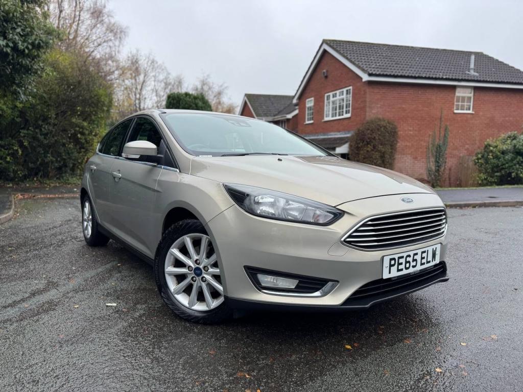 View FORD FOCUS 1.0 T EcoBoost Titanium