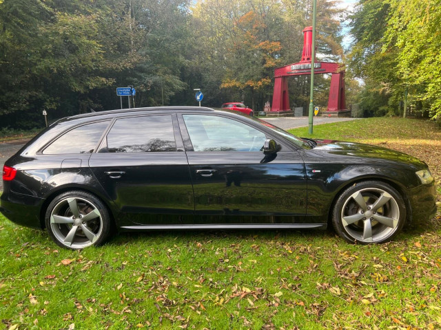 AUDI A4 AVANT