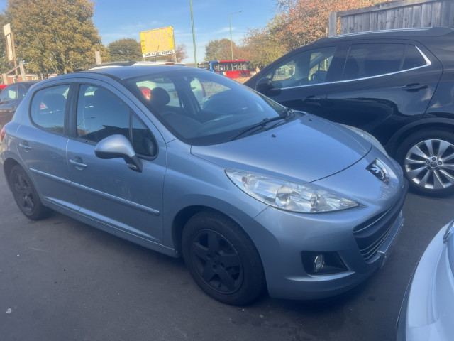 PEUGEOT 207