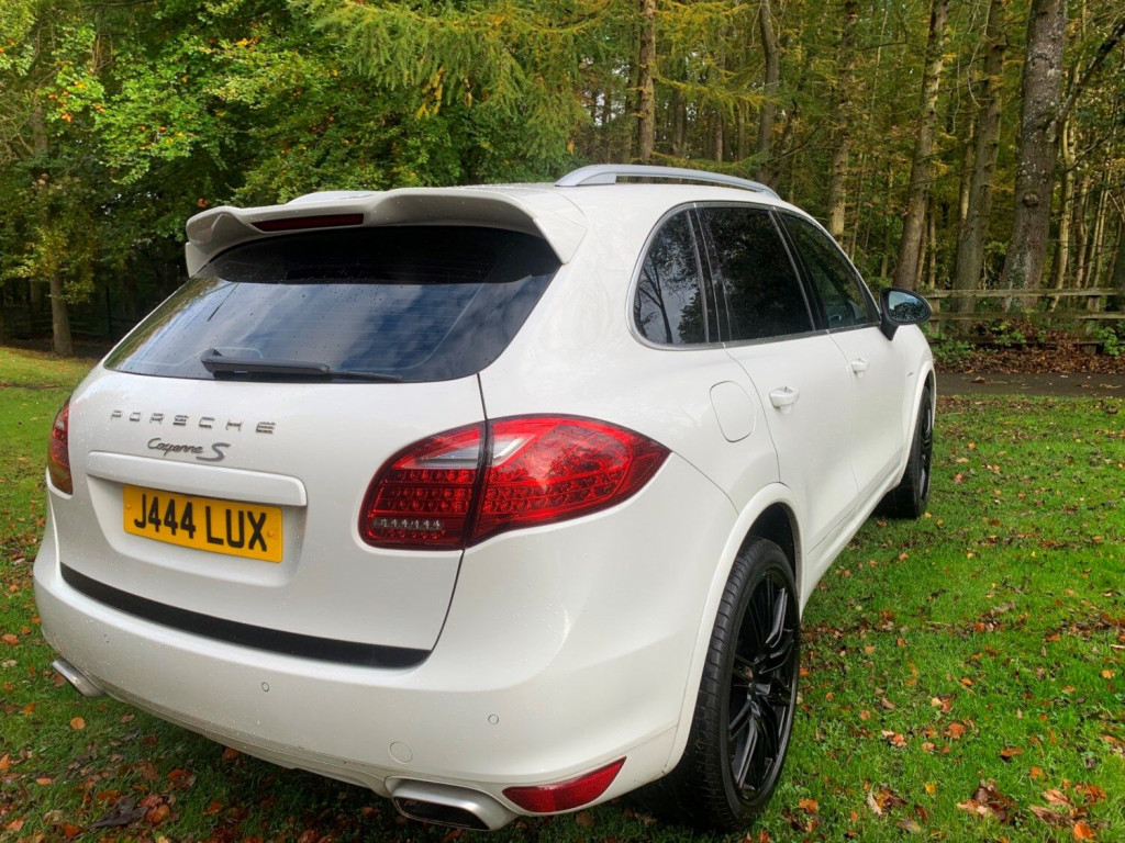 PORSCHE CAYENNE