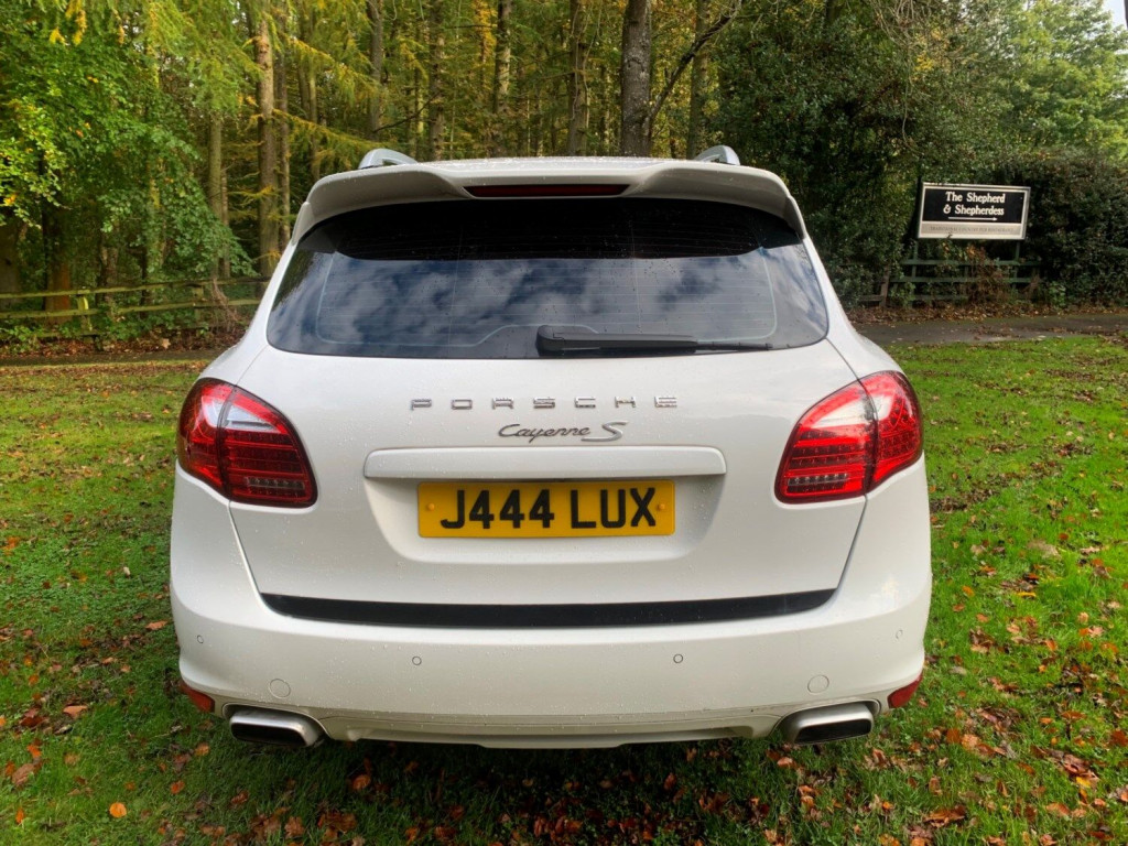 PORSCHE CAYENNE