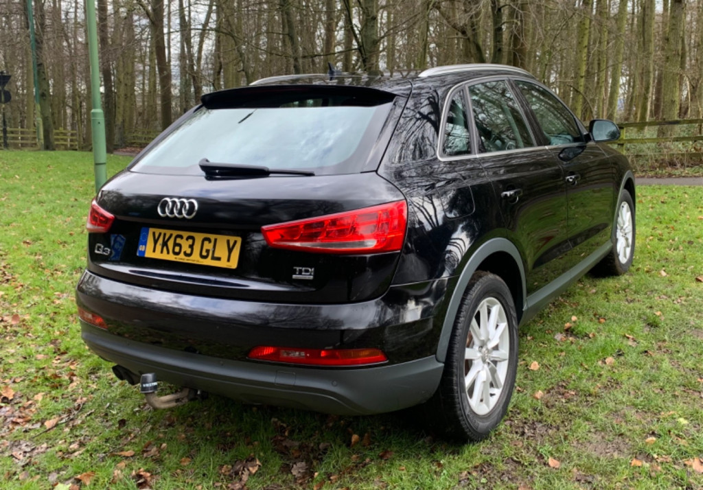 AUDI Q3