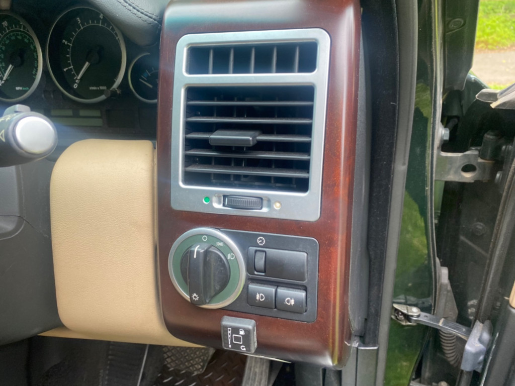 LAND ROVER RANGE ROVER