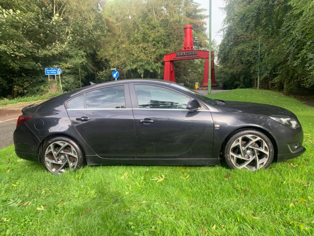 VAUXHALL INSIGNIA