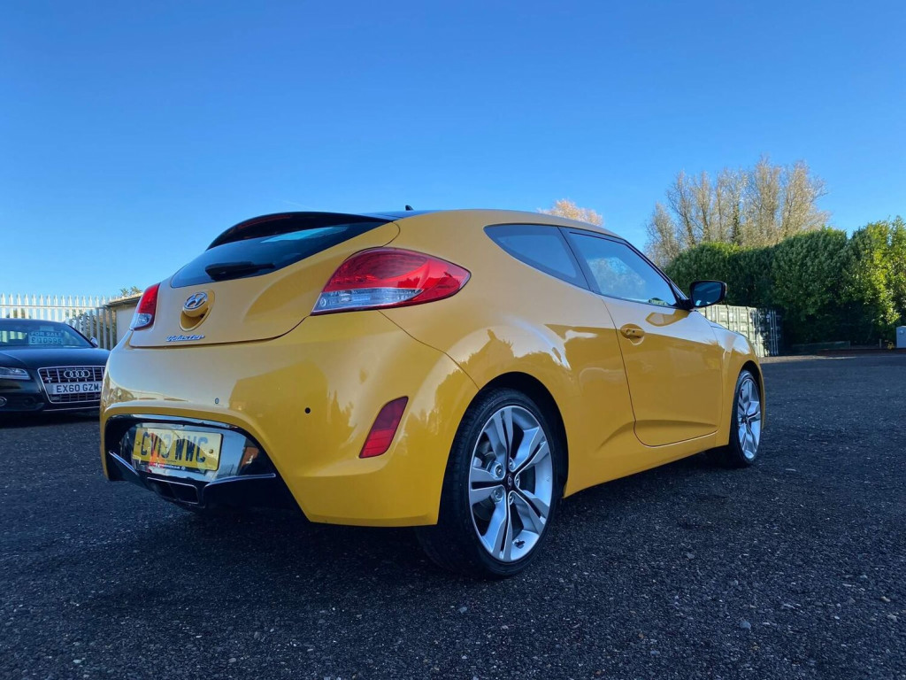 View HYUNDAI VELOSTER 1.6 GDi Sport Euro 5 4dr