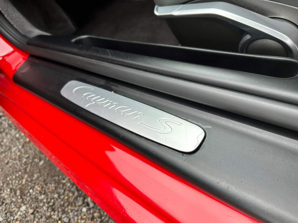 PORSCHE CAYMAN