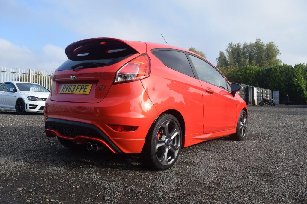 View FORD FIESTA 1.6T EcoBoost ST-2 Euro 5 3dr