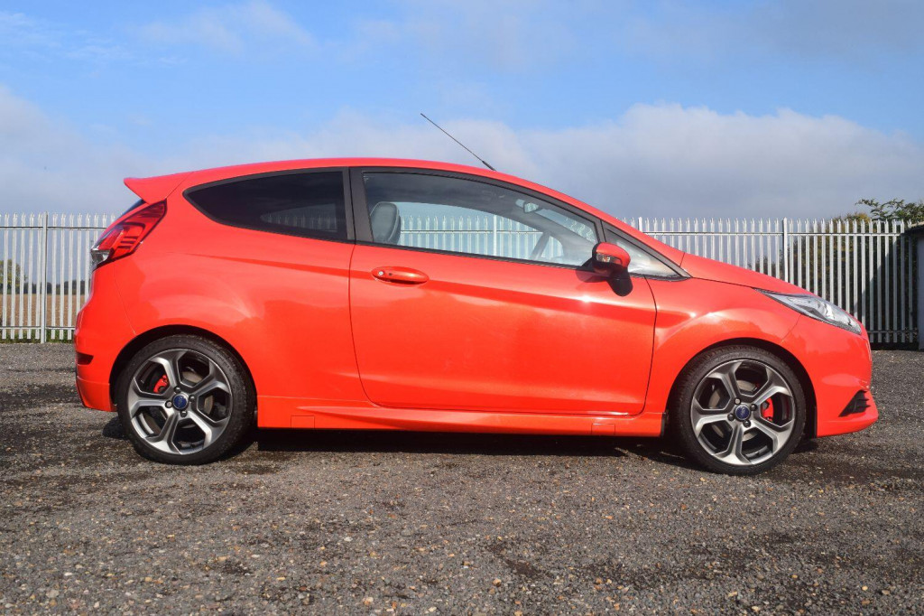 View FORD FIESTA 1.6T EcoBoost ST-2 Euro 5 3dr