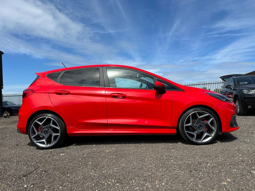 View FORD FIESTA 1.5T EcoBoost ST-3 Euro 6 5dr
