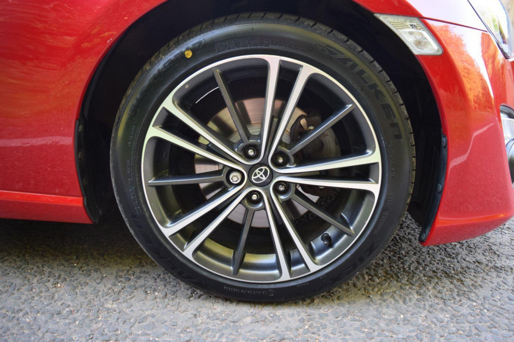 TOYOTA GT86