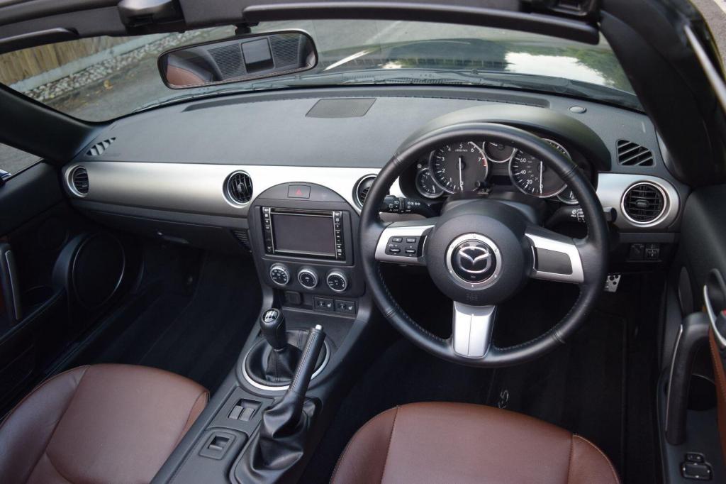 MAZDA MX-5