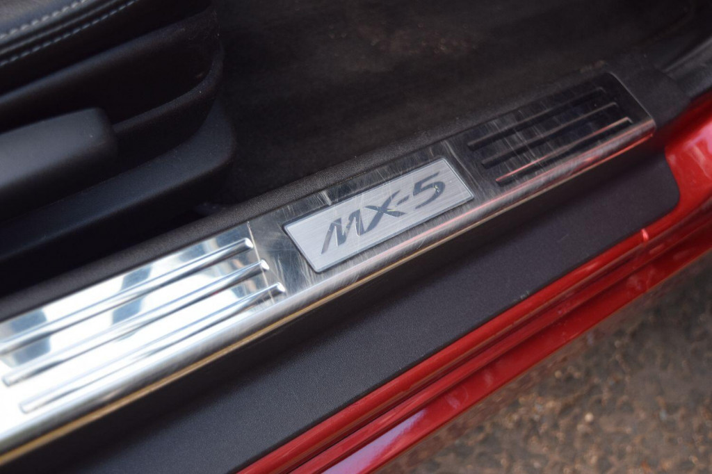 MAZDA MX-5