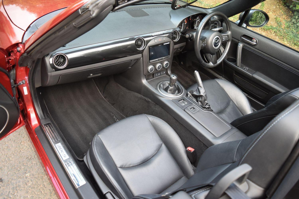 MAZDA MX-5