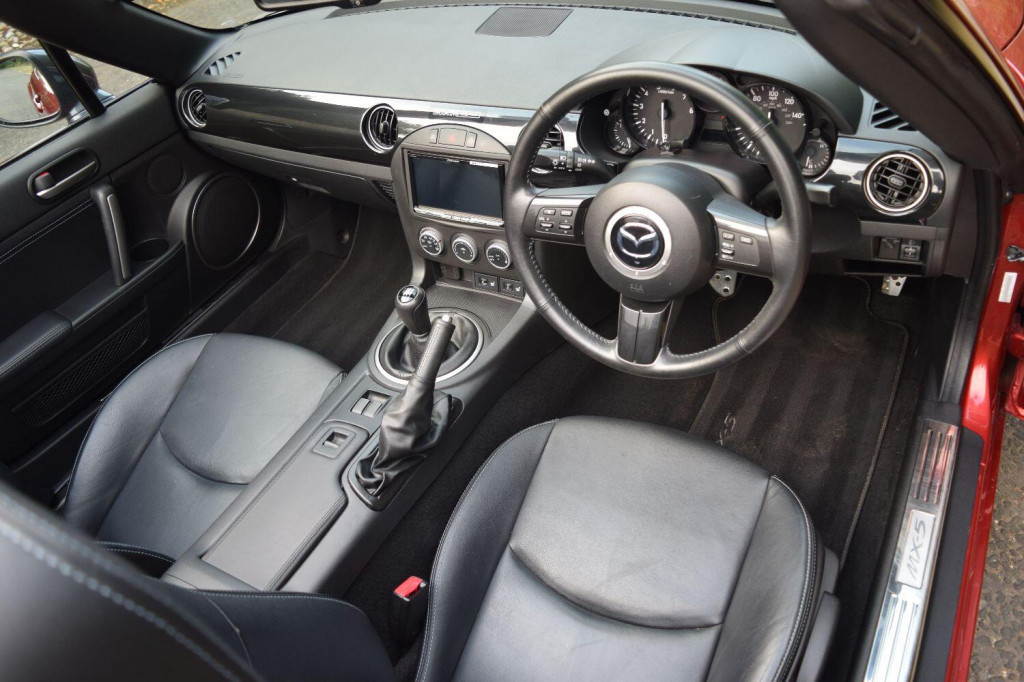 MAZDA MX-5