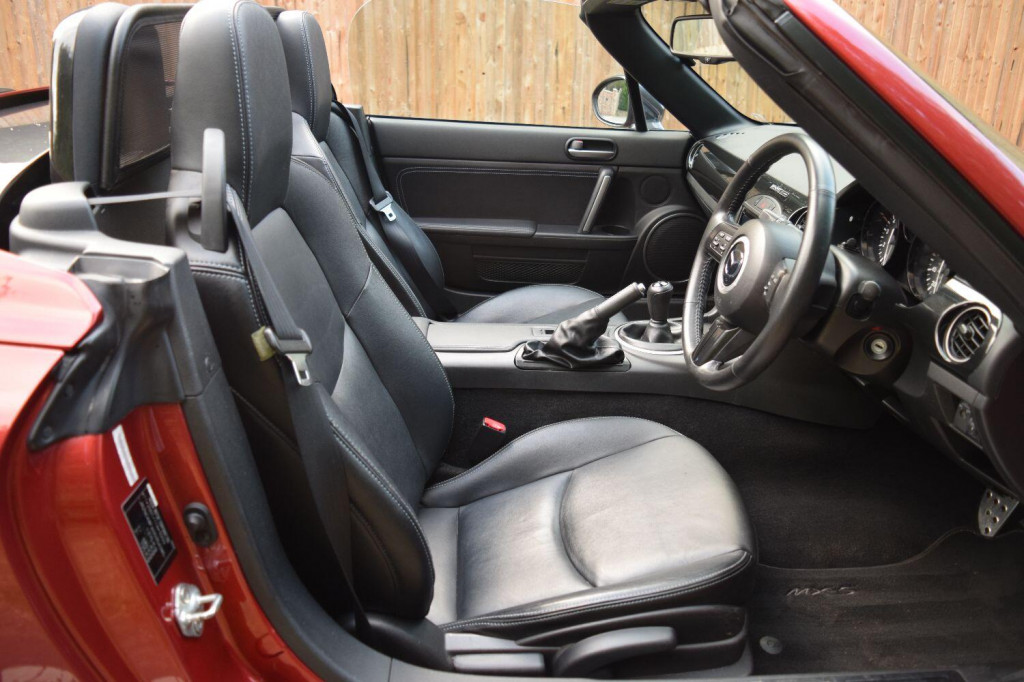 MAZDA MX-5