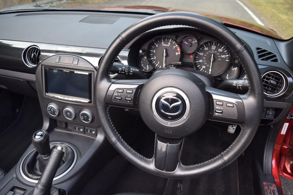 MAZDA MX-5