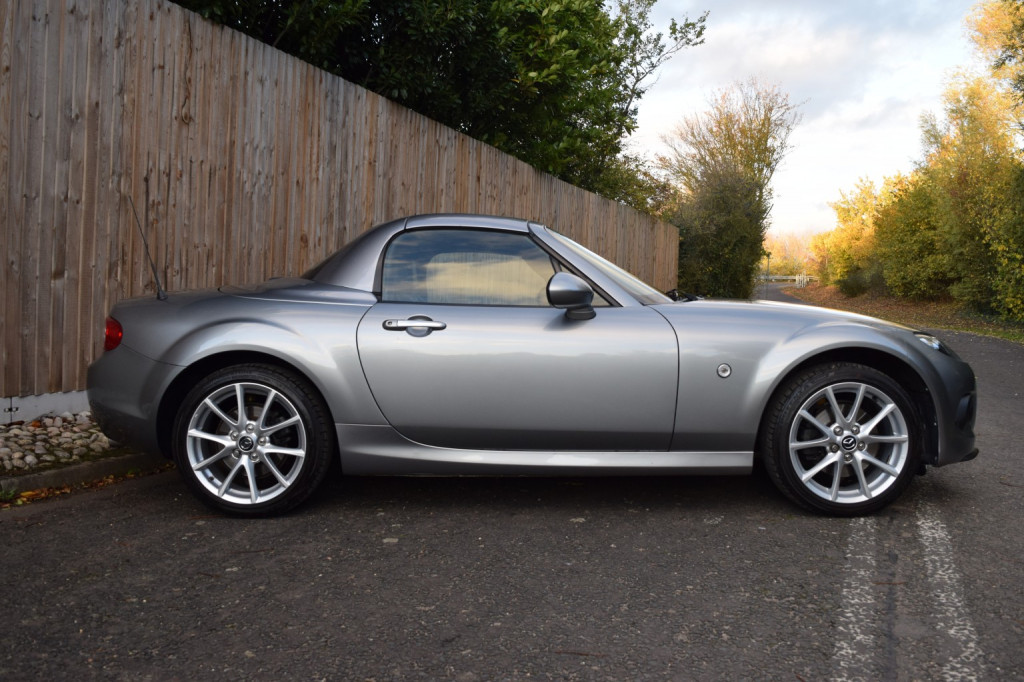 View MAZDA MX-5 2.0 i Sport Tech