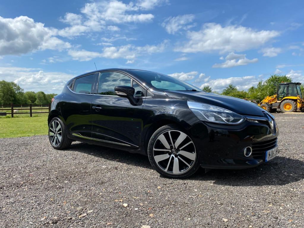 View RENAULT CLIO ICONIC 25 NAV DCI