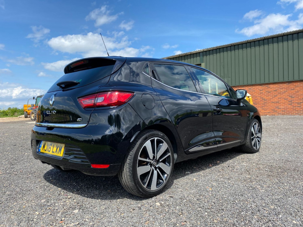 View RENAULT CLIO ICONIC 25 NAV DCI