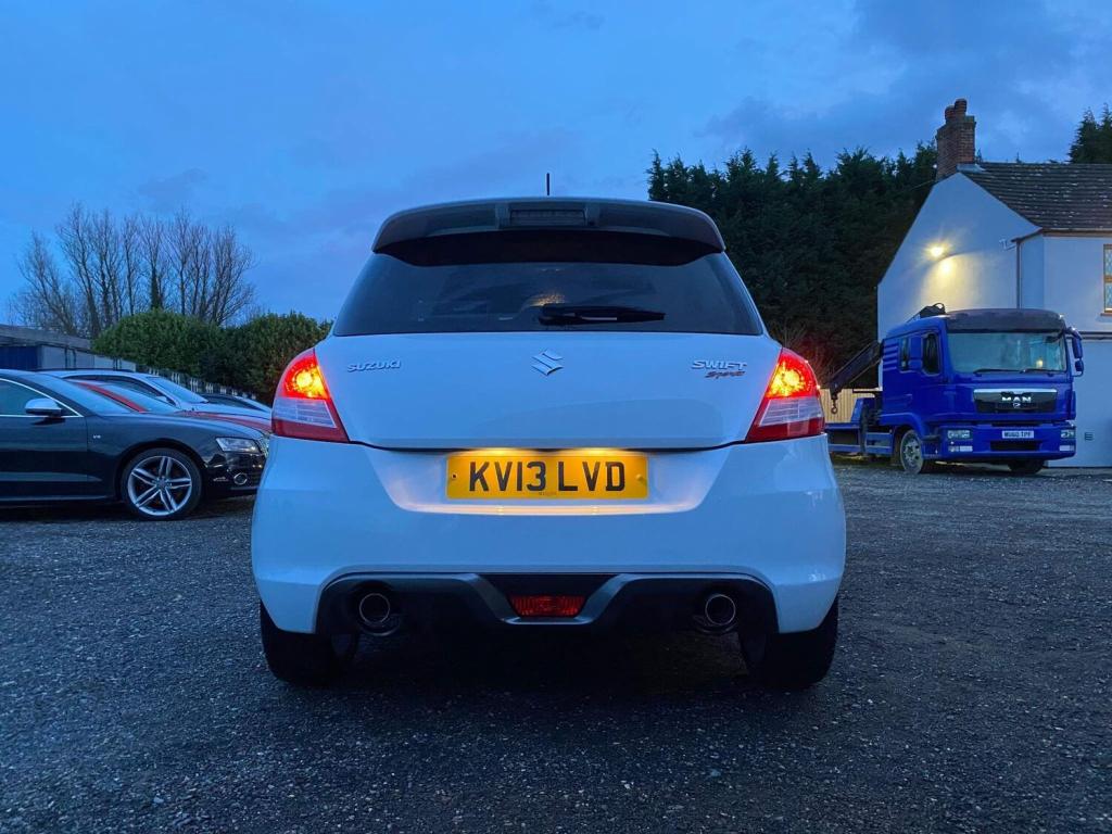 SUZUKI SWIFT