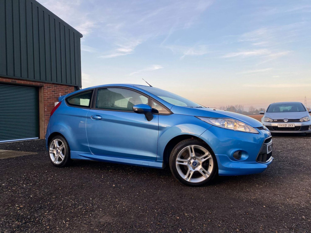 View FORD FIESTA 1.6 TD Zetec S 3dr