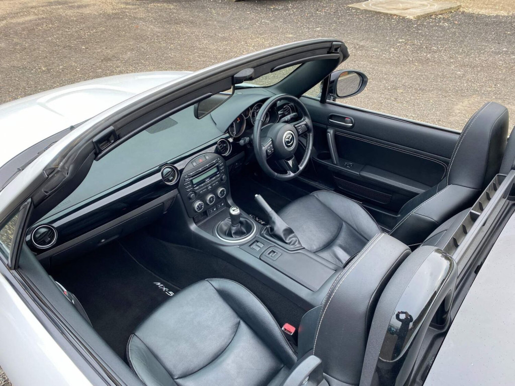 MAZDA MX-5