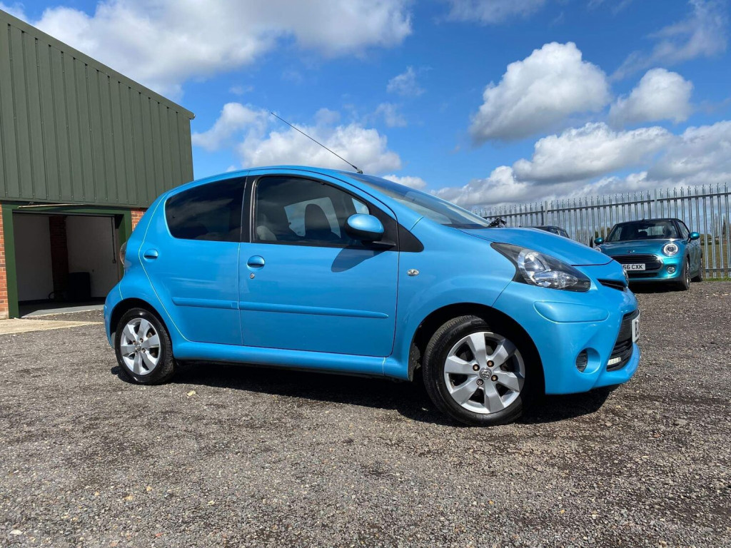 View TOYOTA AYGO 1.0 VVT-i Move Euro 5 5dr