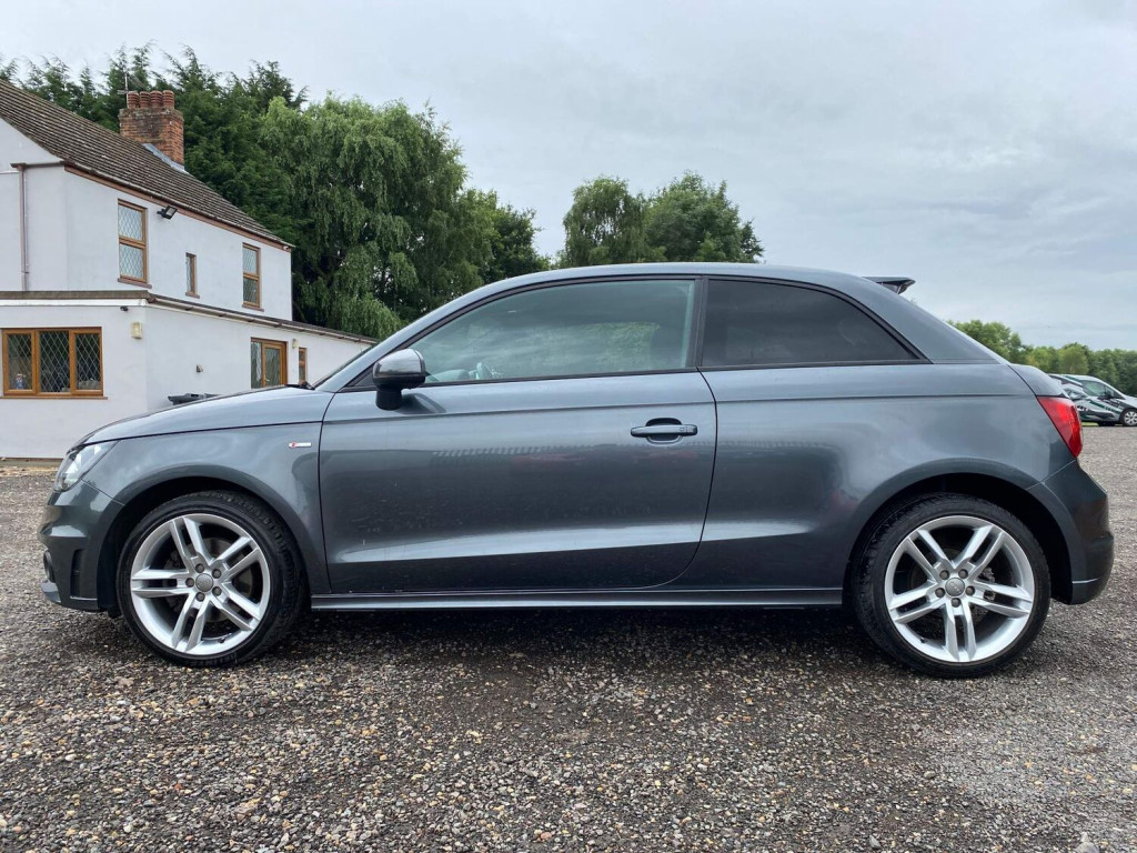 AUDI A1