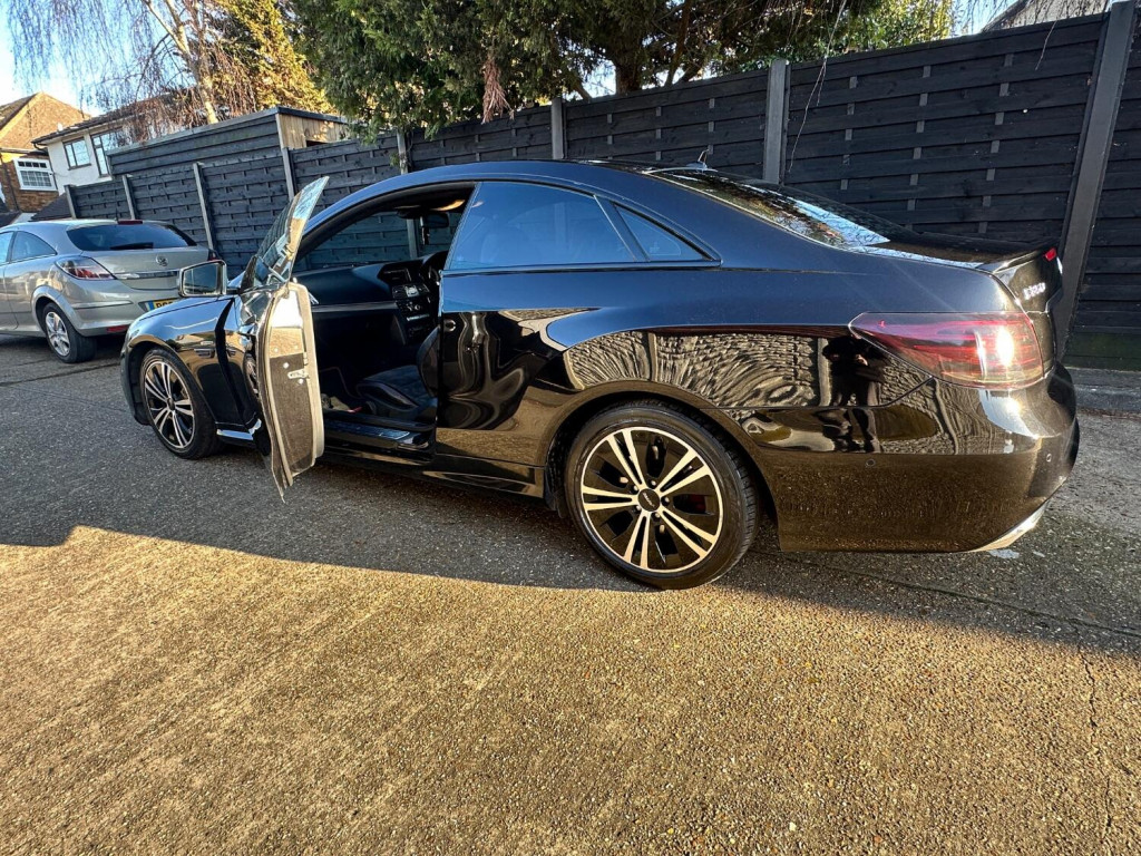 MERCEDES-BENZ E CLASS