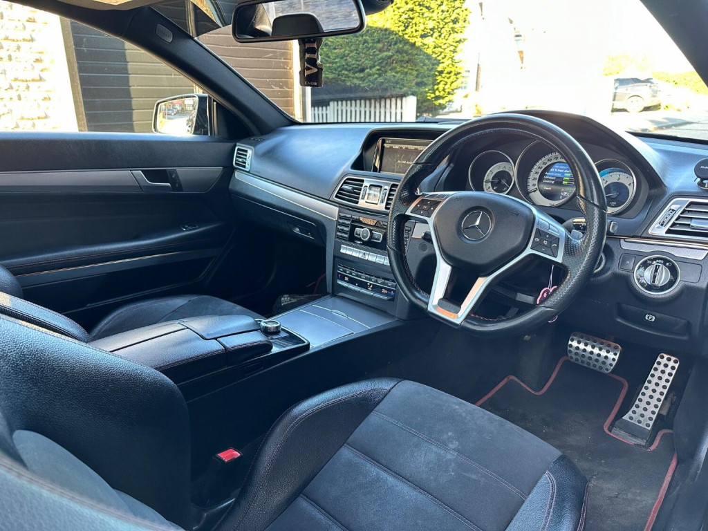 MERCEDES-BENZ E CLASS